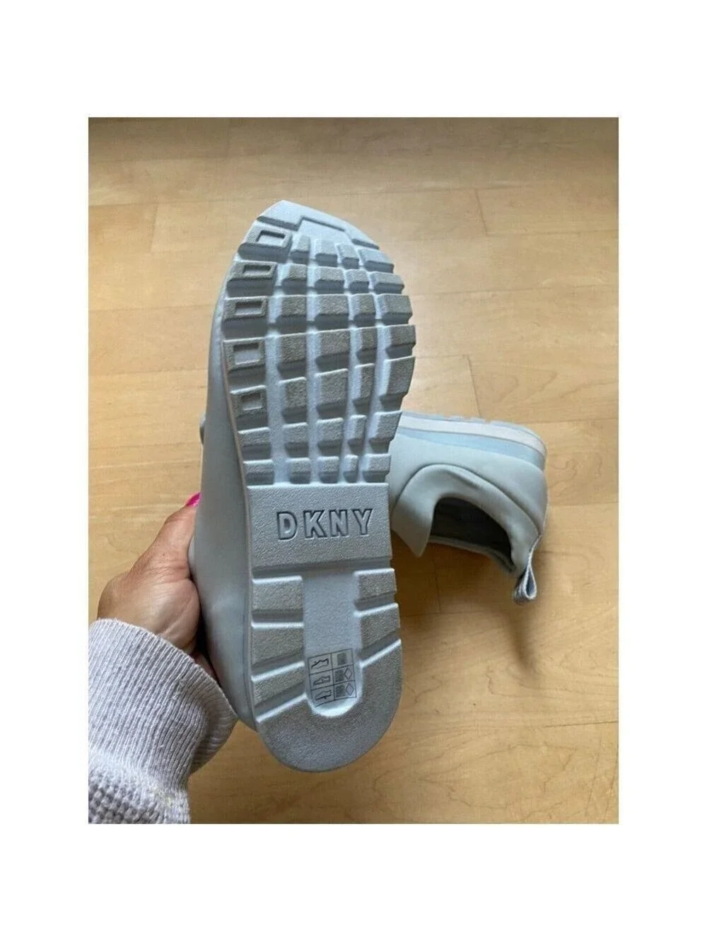 Dkny jaydn light